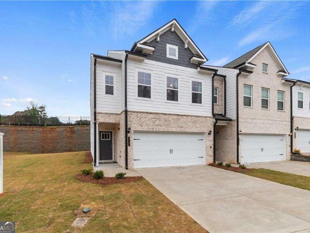 Townhouse for sale in Riverdale