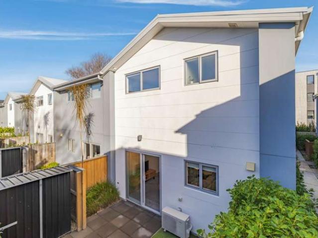 Townhouse for sale in Heathcote, Canterbury