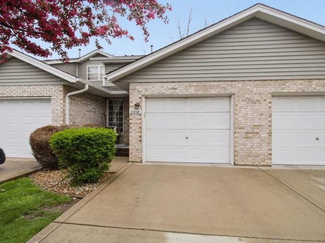 Townhouse for sale in Justice, Illinois