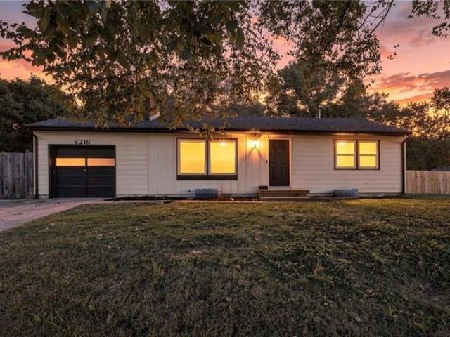 House for sale in Overland Park, Johnson County