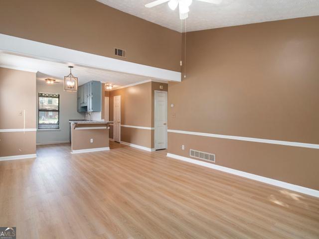 Townhouse for sale in Riverdale