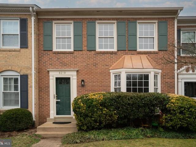 Townhouse for sale in Virginia