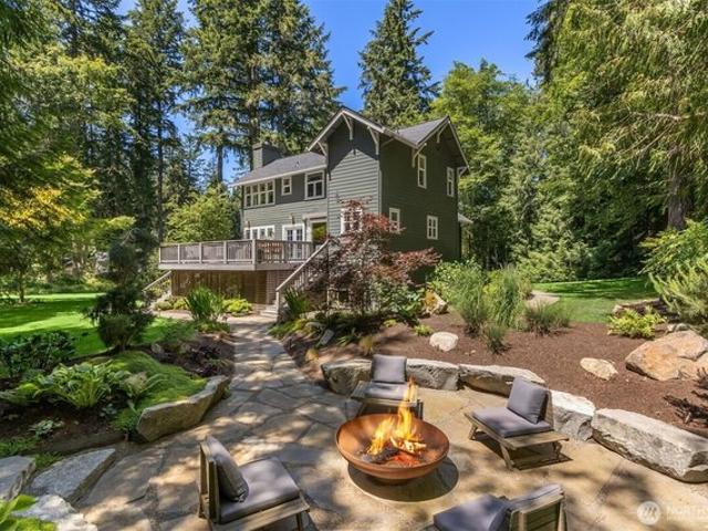 House for sale in Bainbridge Island, Washington