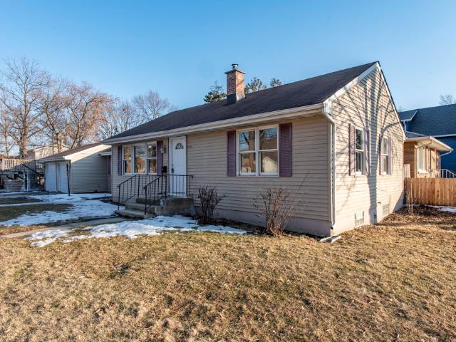 House for sale in Great Lakes, Illinois