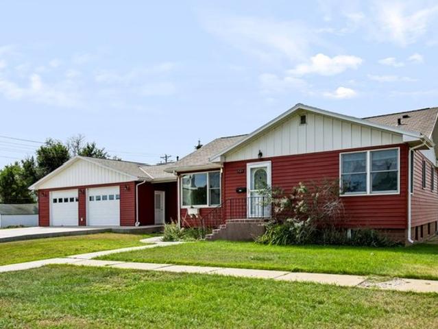 House for sale in Sidney, Montana