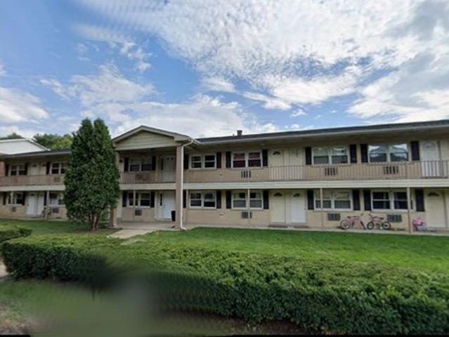 Condo for sale in Elgin, Illinois