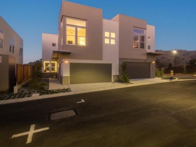Condo for sale in San Mateo, California