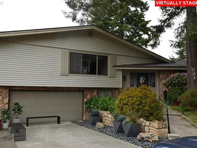House for sale in Brookings, Curry County