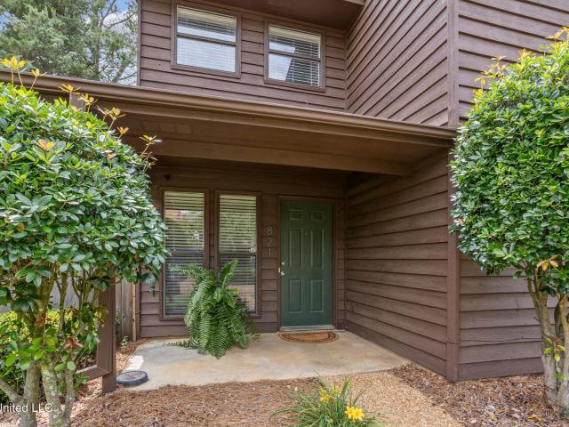Townhouse for sale in Canton