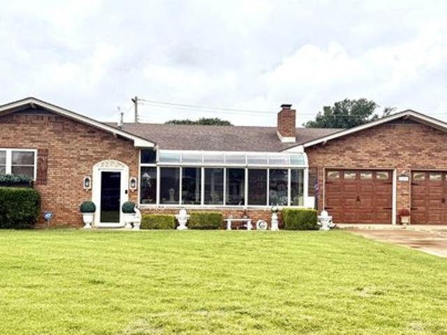 House for sale in Mooreland, Oklahoma
