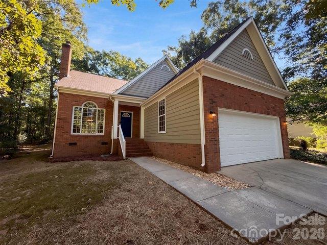 House for sale in Matthews, Mecklenburg County