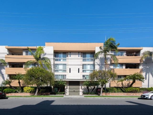 Apartment for rent in Canoga Park, California