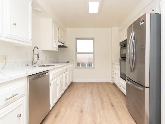 Apartment for rent in Canoga Park, California