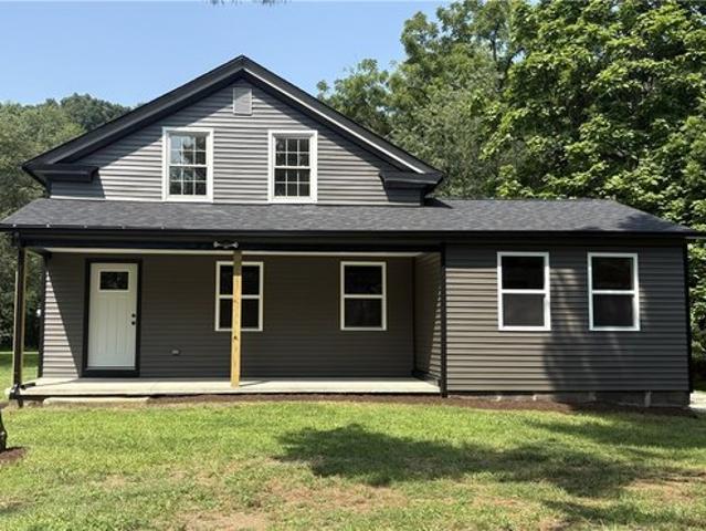 House for sale in Malvern, Ohio