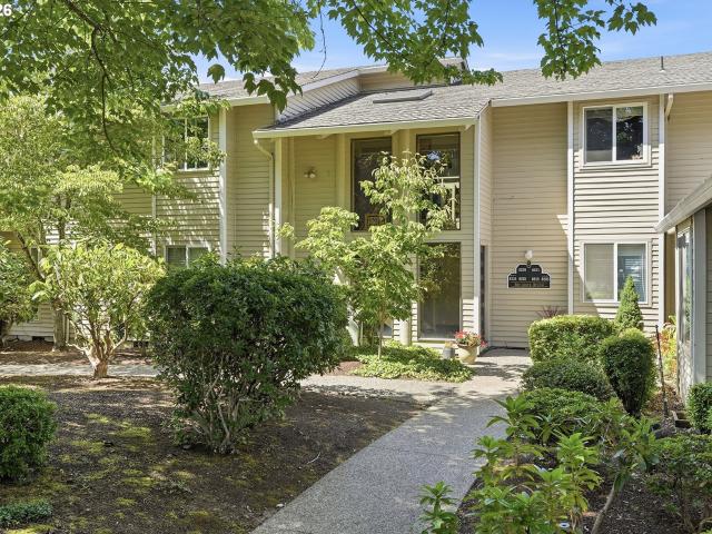 Condo for sale in Oregonia