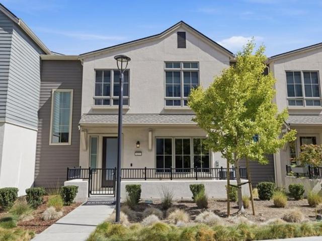 Townhouse for sale in San Mateo, California