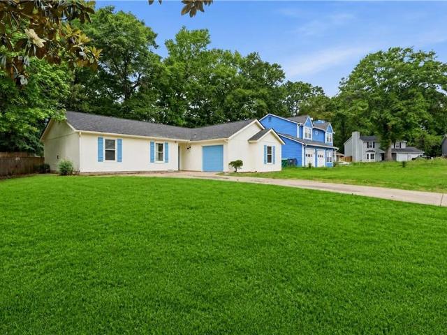 House for sale in Lilburn, Georgia