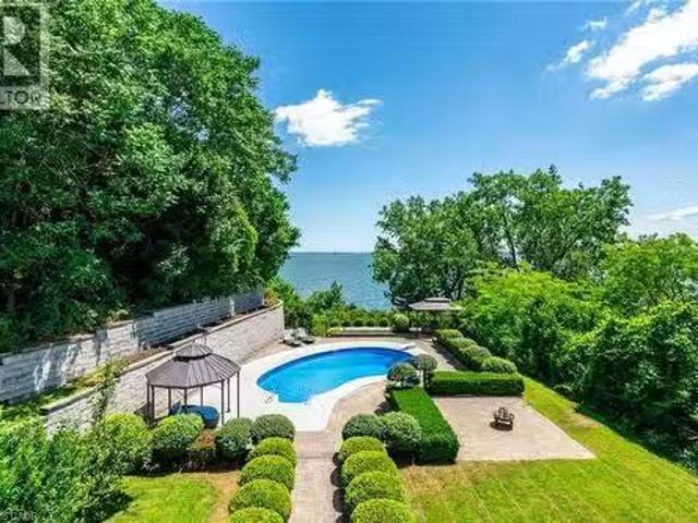 House for sale in Burlington, Golden Horseshoe