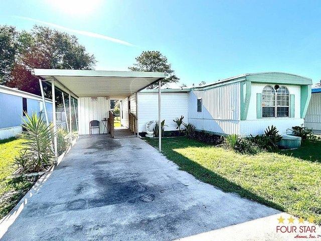House for sale in Oxford, Florida