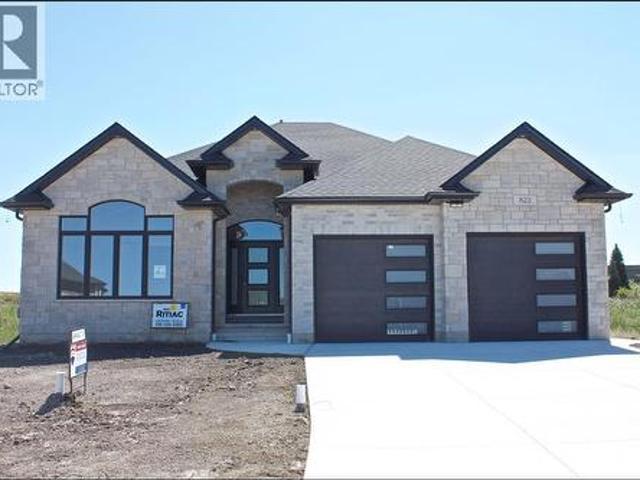 House for sale in Brights Grove, Ontario