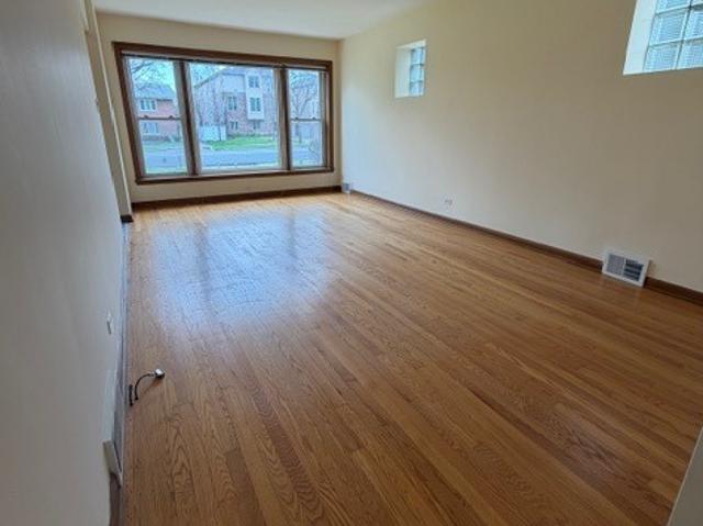 Property for rent in La Grange, Illinois