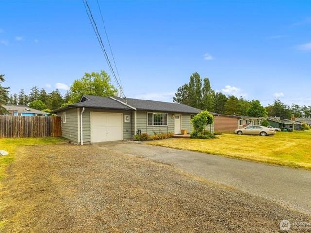 House for sale in Oak Harbor, Washington