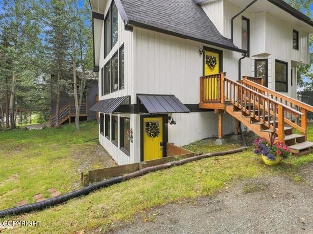 House for sale in Alaska