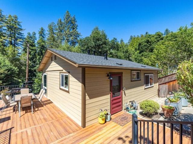 House for sale in Forestville, California