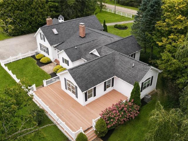 House for sale in Deer Lake Estates, Chagrin Falls