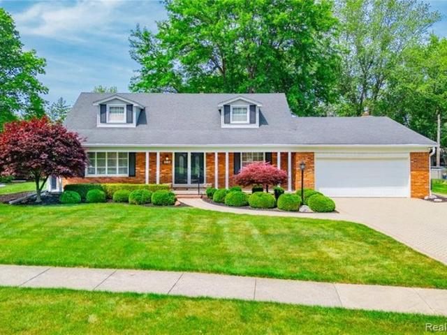 House for sale in Grosse Ile, Michigan
