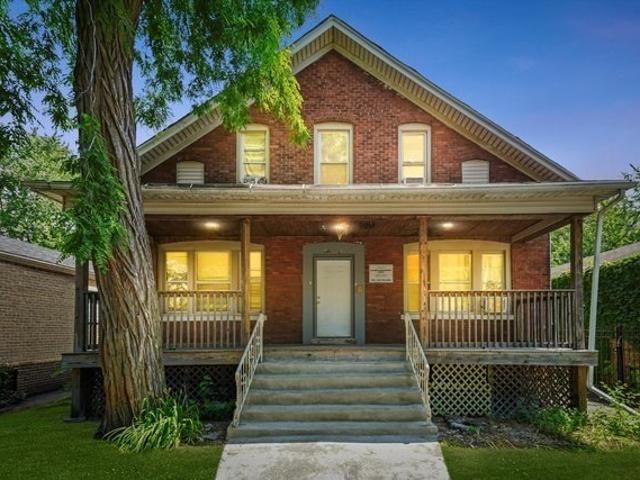 House for sale in Chicago, Cook County