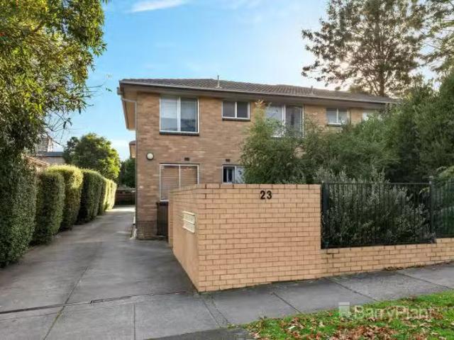 Apartment for rent in Box Hill