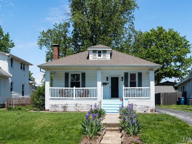 House for sale in Alton, Illinois