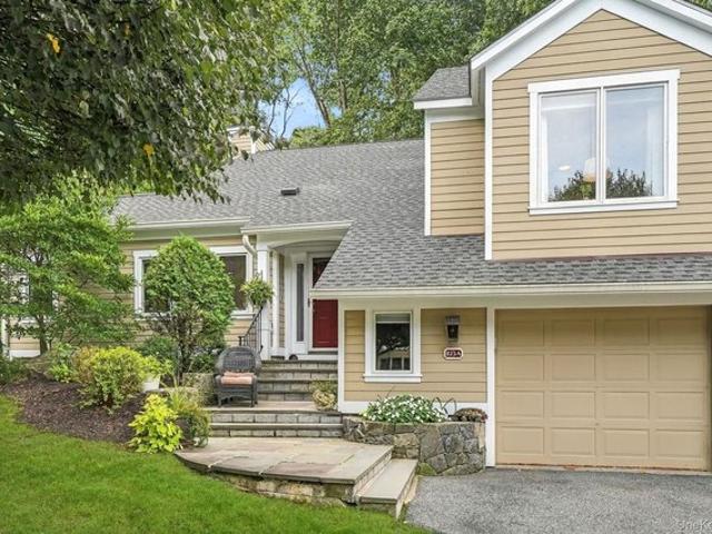 Condo for sale in Town of Somers, Westchester County