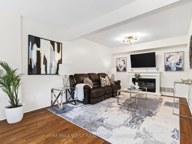 Condo for sale in Woburn, Ontario