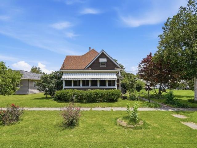 House for sale in Monmouth, Illinois
