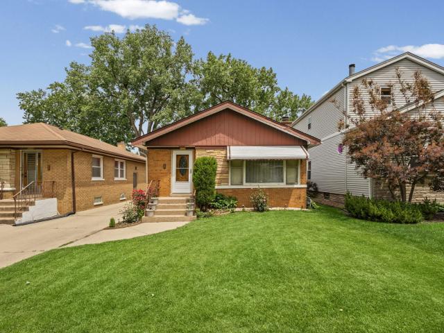 House for sale in Lyons, Illinois