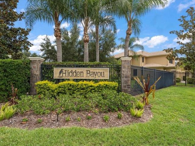 Townhouse for sale in Seminole, Florida