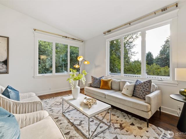 House for sale in Medina, King County