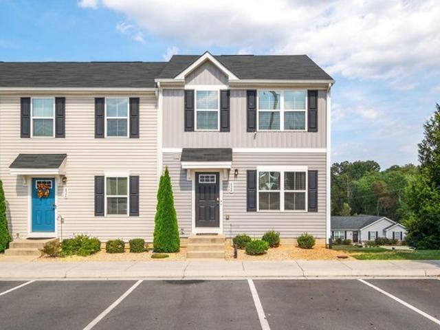 Townhouse for sale in Grottoes, Rockingham County