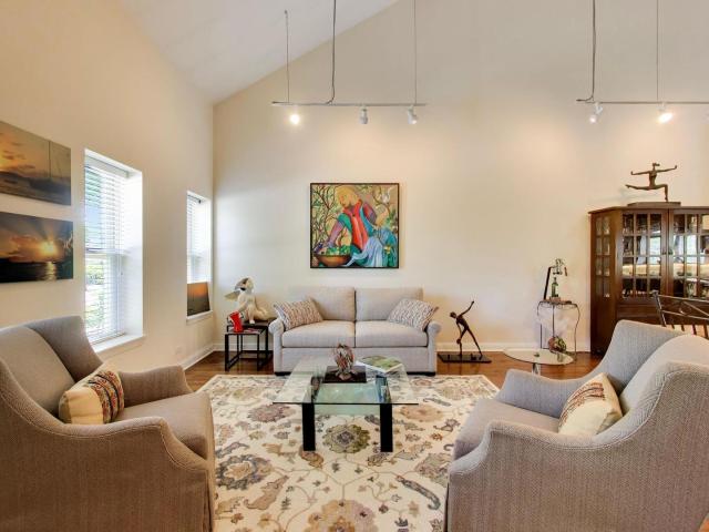 Condo for sale in Highwood, Illinois