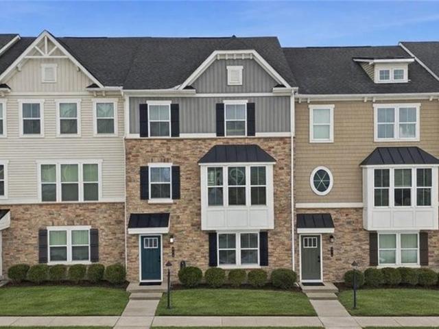 Townhouse for sale in Cranberry Twp, Pennsylvania