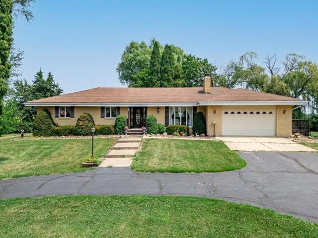 House for sale in Leaf River, Illinois