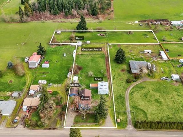 House for sale in Oregonia