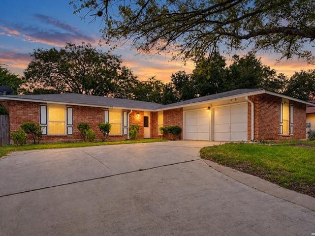 House for sale in Universal City, Texas