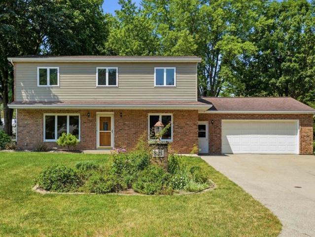 House for sale in Dyersville, Iowa