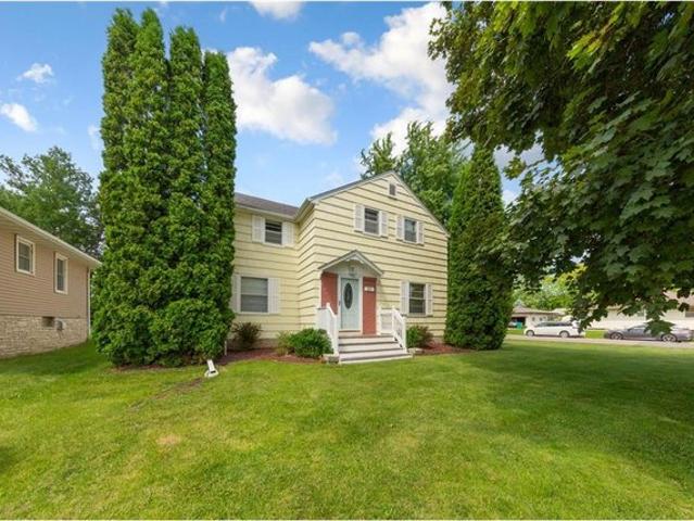 House for sale in Waseca, Minnesota