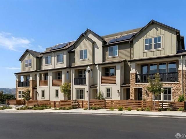 Townhouse for sale in San Mateo, California