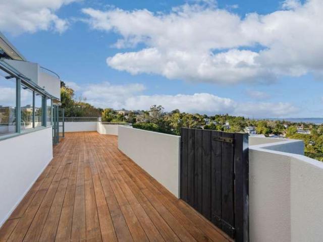 House for sale in Whangaparaoa