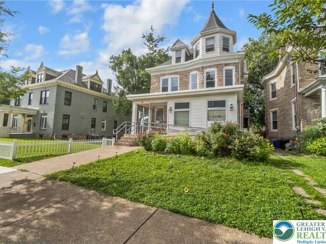 House for sale in Easton, Pennsylvania
